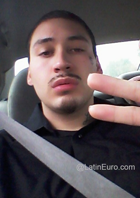 Date this beautiful United States man Chente from Antelope US15253