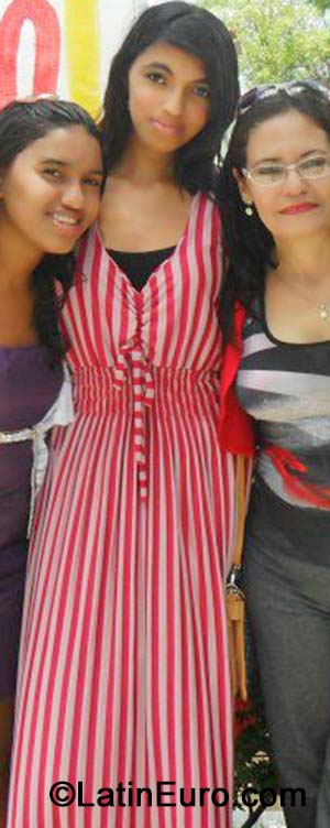 Date this sultry Brazil girl Iara from Fortaleza BR8925