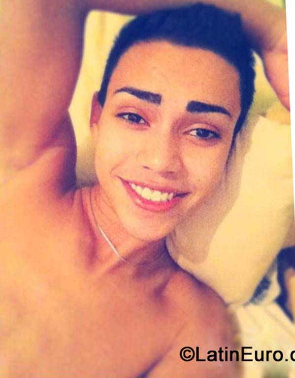 Date this attractive Brazil man Mateus from Sao Paulo BR8946