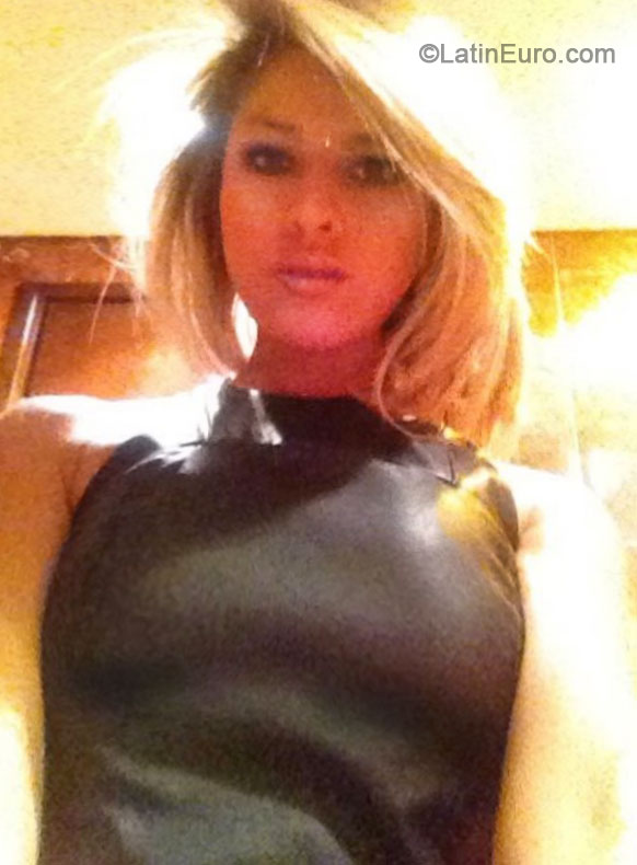 Date this tall Colombia girl Carolina from Bogota CO17129