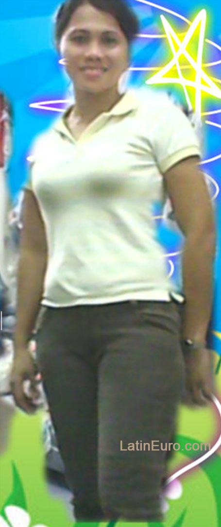 Date this sensual Philippines girl Vinie from Dasmarinas City PH689