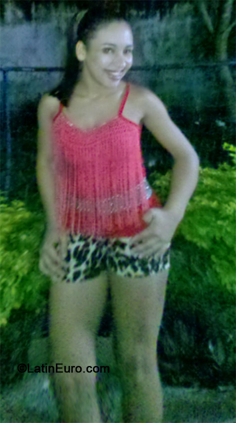 Date this hot Brazil girl Grazy from Brasilia BR9026