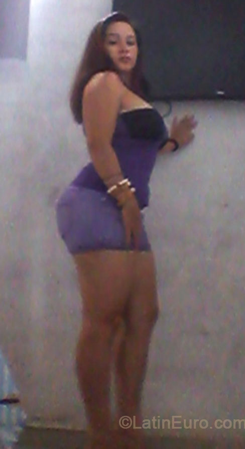 Date this beautiful Brazil girl Patricia from Sao Luis BR9774