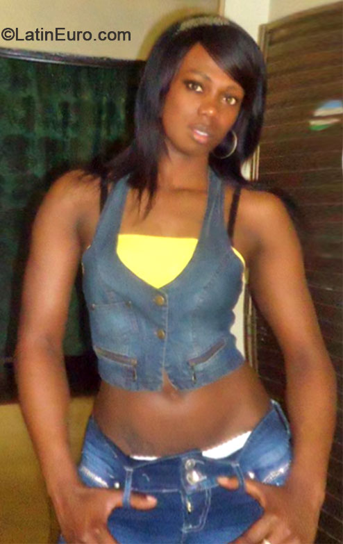 Date this attractive Colombia girl Ariela from Cali CO16314