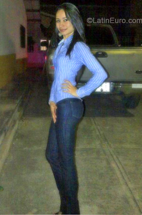 Date this passionate Honduras girl Griselda Miguel from Copan HN1211