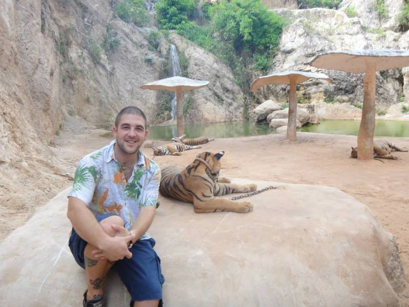 Date this georgeous Brazil man Bestija from Salvador BR9064