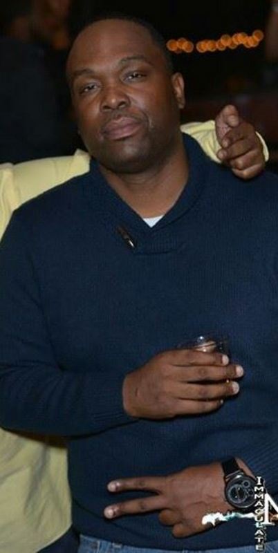 Date this athletic United States man Lioninzion from  US15523