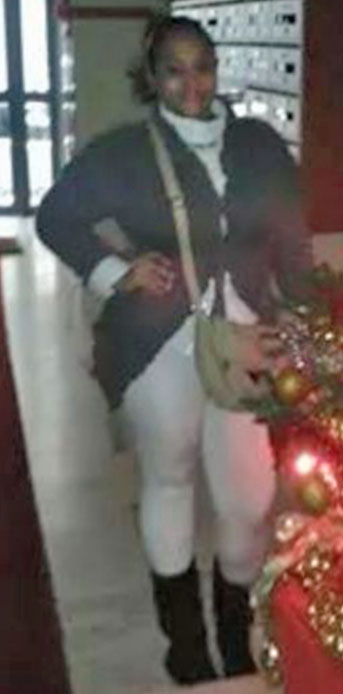 Date this funny Italy girl Edlin from Roma IT233