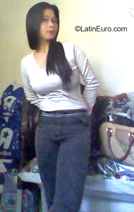 Date this hot Hong Kong girl Meche from Hong Kong PH719