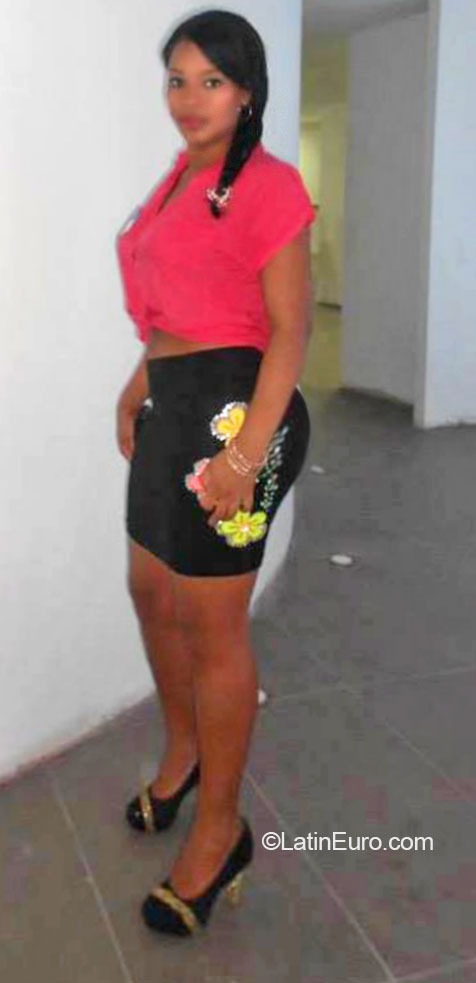 Date this happy Colombia girl Kati from Cali CO16474
