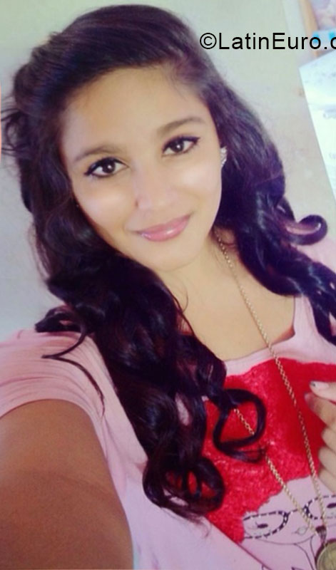 Date this stunning Honduras girl Marina from Trujillo HN1351