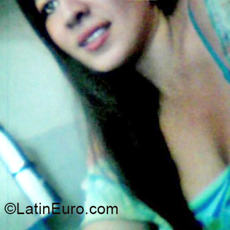 Date this athletic Colombia girl Yudy from Bogota CO16650