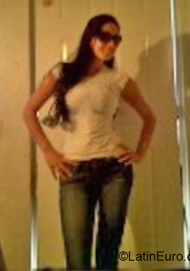 Date this nice looking Colombia girl Kelly from Medellin CO16651