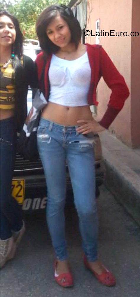 Date this charming Colombia girl Isis from Boyaca CO16735