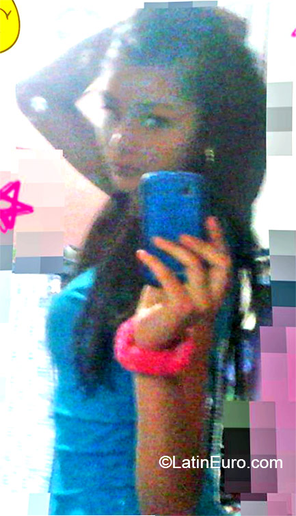 Date this charming Colombia girl Inyei from Pasto CO16804