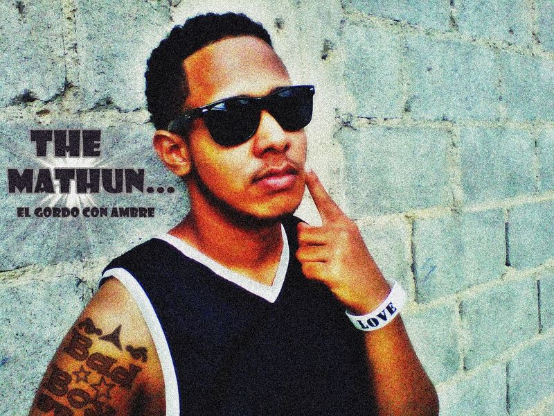 Date this hard body Dominican Republic man Sleiter from Santigo DO21101