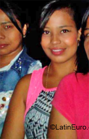 Date this tall Colombia girl Gloria from Tulua CO16837