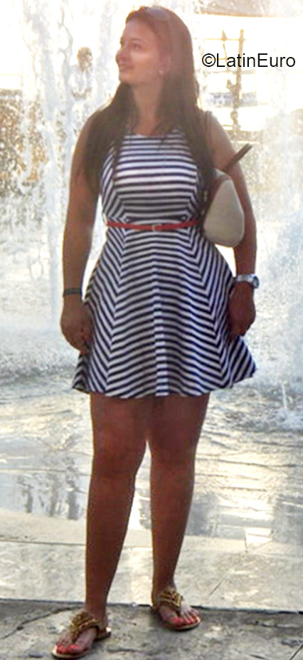 Date this hot Colombia girl Valentina from Manizales CO16842