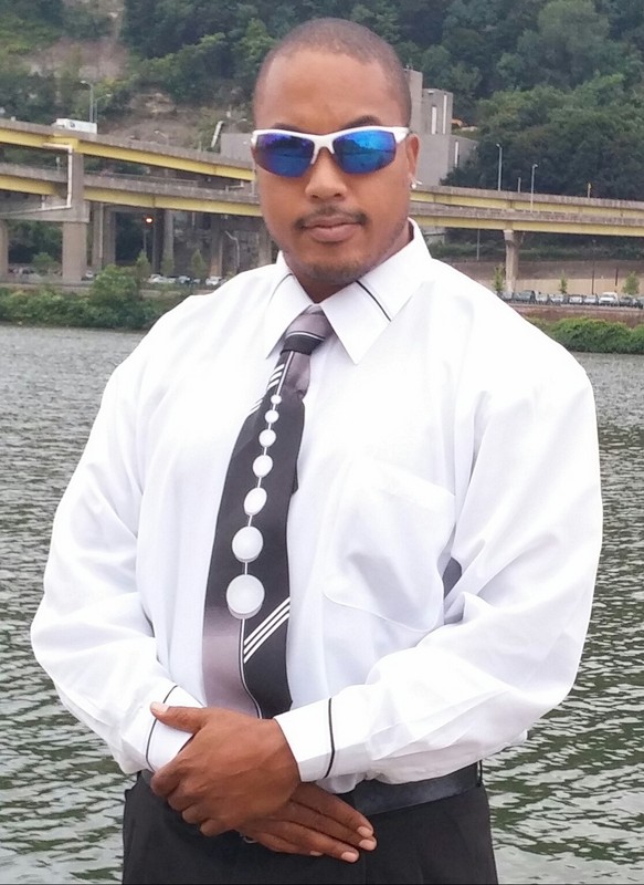 Date this fun United States man Business from Lake Tahoe US15833