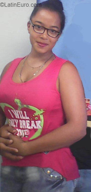 Date this good-looking Colombia girl Chris from Cali CO16948