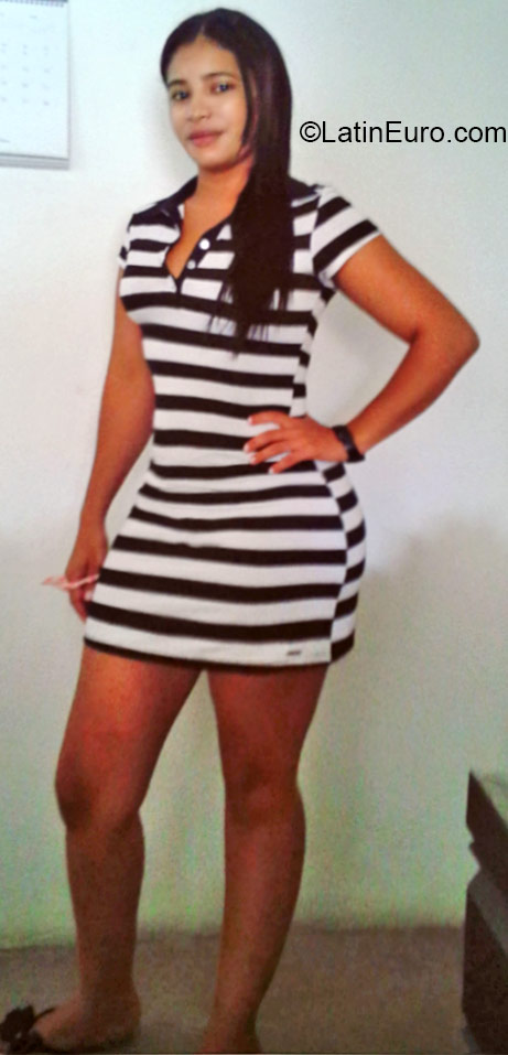 Date this beautiful Colombia girl Paola from Medellin CO16996