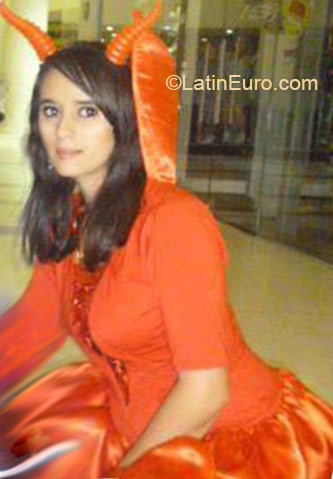 Date this funny Colombia girl Alejandria from Medellin CO17004