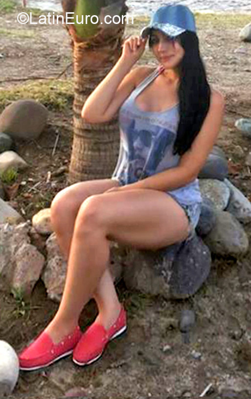 Date this hard body Honduras girl Kary from San Pedro Sula HN1463