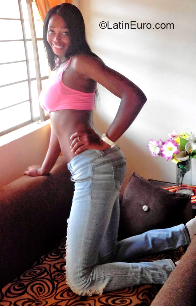 Date this young Colombia girl Mayerlin from Cali CO17057