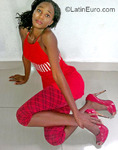 happy Angola girl Sandra from Luanda AO80
