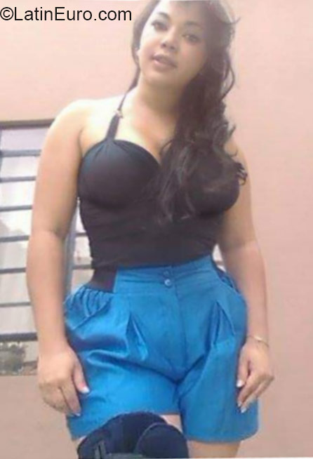 Date this athletic Peru girl Marta from Lima PE1064