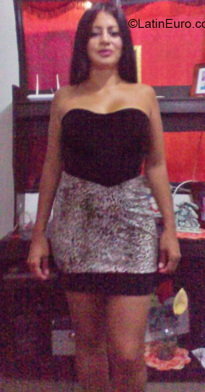 Date this georgeous Colombia girl Andrea from Cali CO17210