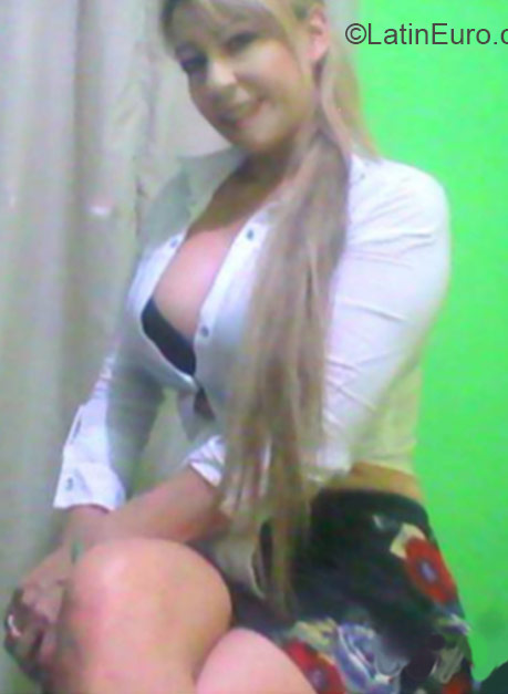 Date this foxy Colombia girl Diana from Medellin CO17323