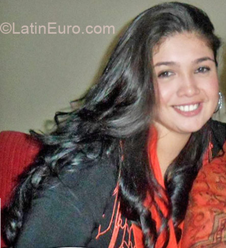 Date this charming Colombia girl Paola from Cucuta CO17551