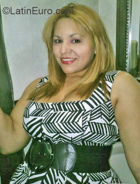 Date this attractive Honduras girl Suyapa from Danli HN1549
