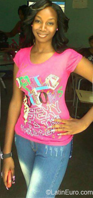 Date this exotic Jamaica girl Christine from Kingston JM2090