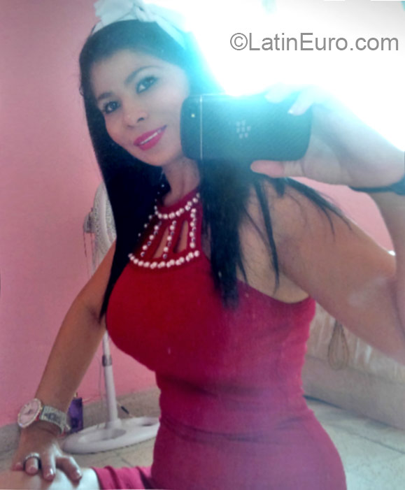 Date this attractive Honduras girl Maritza from Tegucigalpa HN1584