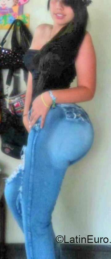 Date this beautiful Colombia girl Rocio from Medellin CL87