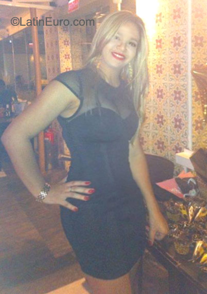 Date this athletic Brazil girl Michelle from Recife BR9408