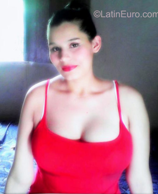 Date this funny Honduras girl Besy from Comayagua HN1615