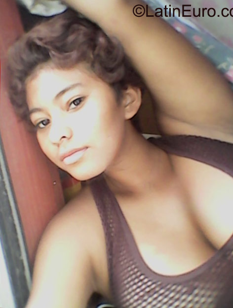 Date this beautiful Honduras girl Gruesh from Tegucigalpa HN1622
