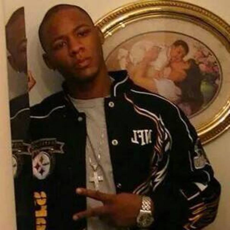 Date this hot United States man Jamar from Charlottesville US16371