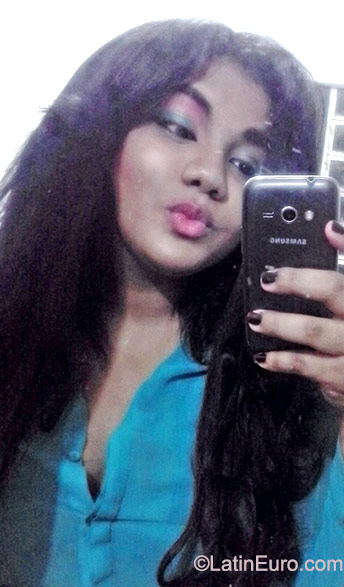 Date this fun Brazil girl Raysa from Recife BR9421