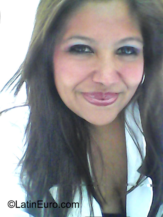 Date this hot Panama girl Lenecar from Panama PA667