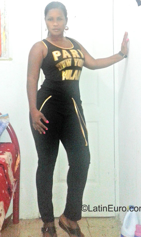 Date this fun Colombia girl Yaraldes from Panama City CO17897