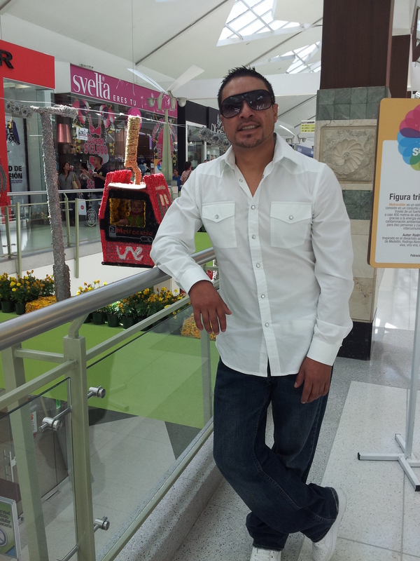 Date this young United States man Rafael29 from Philadelphia US16404