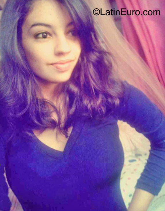 Date this funny Brazil girl Paloma from Sao Paulo BR9439