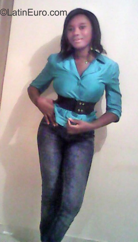 Date this happy Dominican Republic girl Guita from Punta Cana DO23236