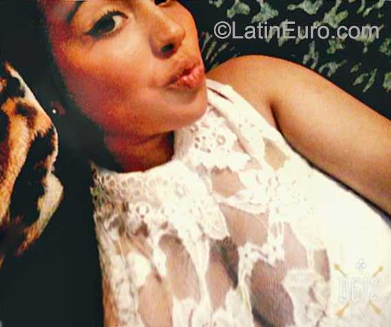 Date this good-looking Colombia girl Luisa from Medellin CO18013