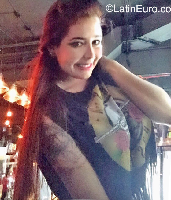 Date this attractive Panama girl Esperanza from Panama City PA694