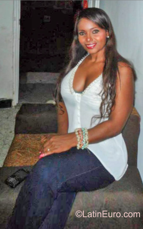 Date this fun Colombia girl Nidia patricia from cali-valle CO18400